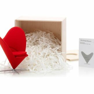 MINIATURES HEART-SHAPED CONE CHAIR
