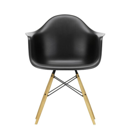 Vitra DAW Eames Plastic Armchair – noir foncé – érable jaune