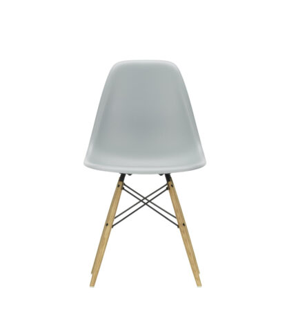 Vitra DSW Eames Plastic Sidechair – light grey – Frêne couleur miel