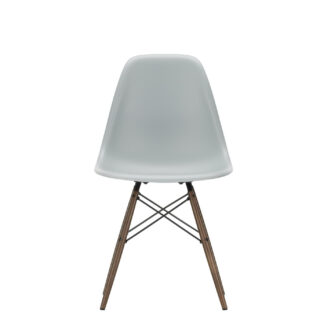 Vitra DSW Eames Plastic Sidechair – light grey – érable foncé