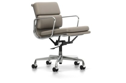 Vitra Chaise en Aluminium – Soft Pad – EA 217 – poli – Cuir sable – roulettes pour sols durs