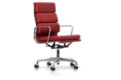 Vitra Chaise en Aluminium – Soft Pad – EA 219 – chromé – Cuir rouge – roulettes pour tapis de sol