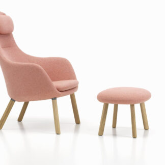 Vitra HAL Lounge Chair & Ottoman – Chêne nature – Dumet rose poudré/corail – patin pour sols durs – coussin d’assise non fixé
