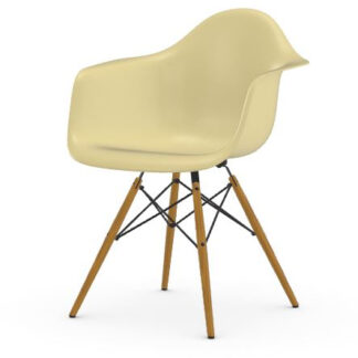 Vitra Chaise Eames en fibre de verre DAW – Parchment – érable jaune