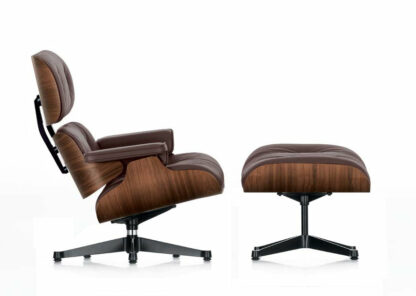 Vitra Lounge Chair & Ottoman – poli / côtés noirs – Cuir premium F chocolat – Noyer – pigment noir – dimensions classiques – 84 cm